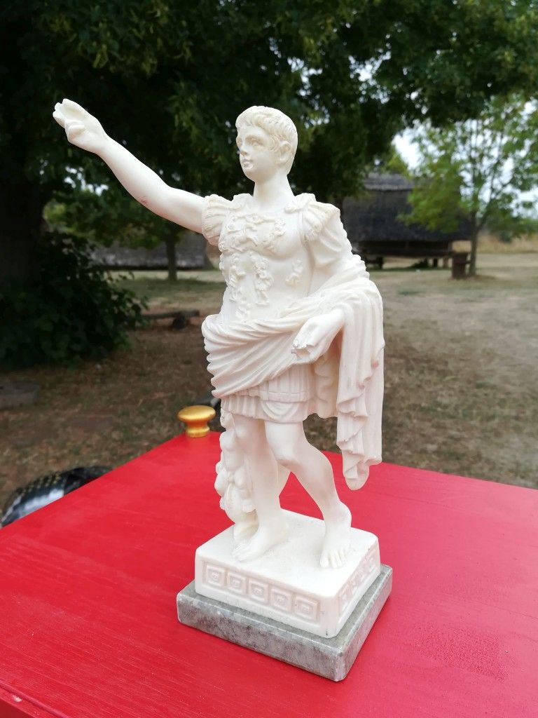 Statue des Kaisers Augustus