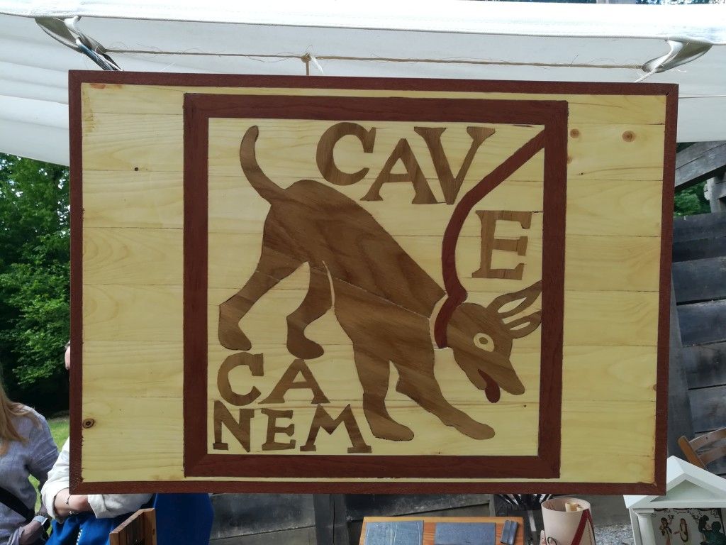 Cave canem (Vorsicht vor dem Hund!)