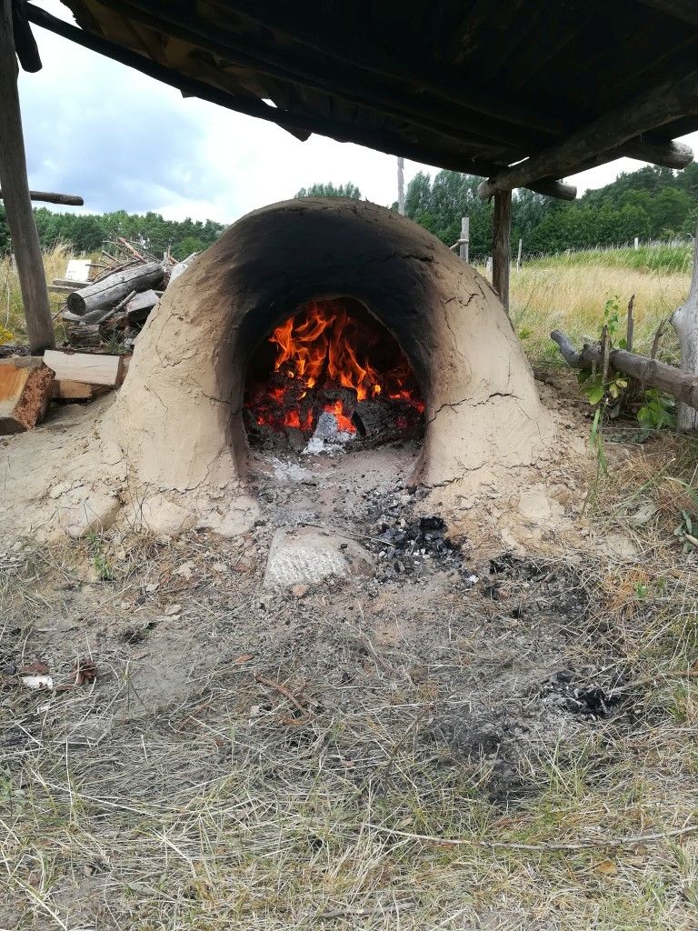 Auch im germanischen Lehmbackofen brennt das Feuer