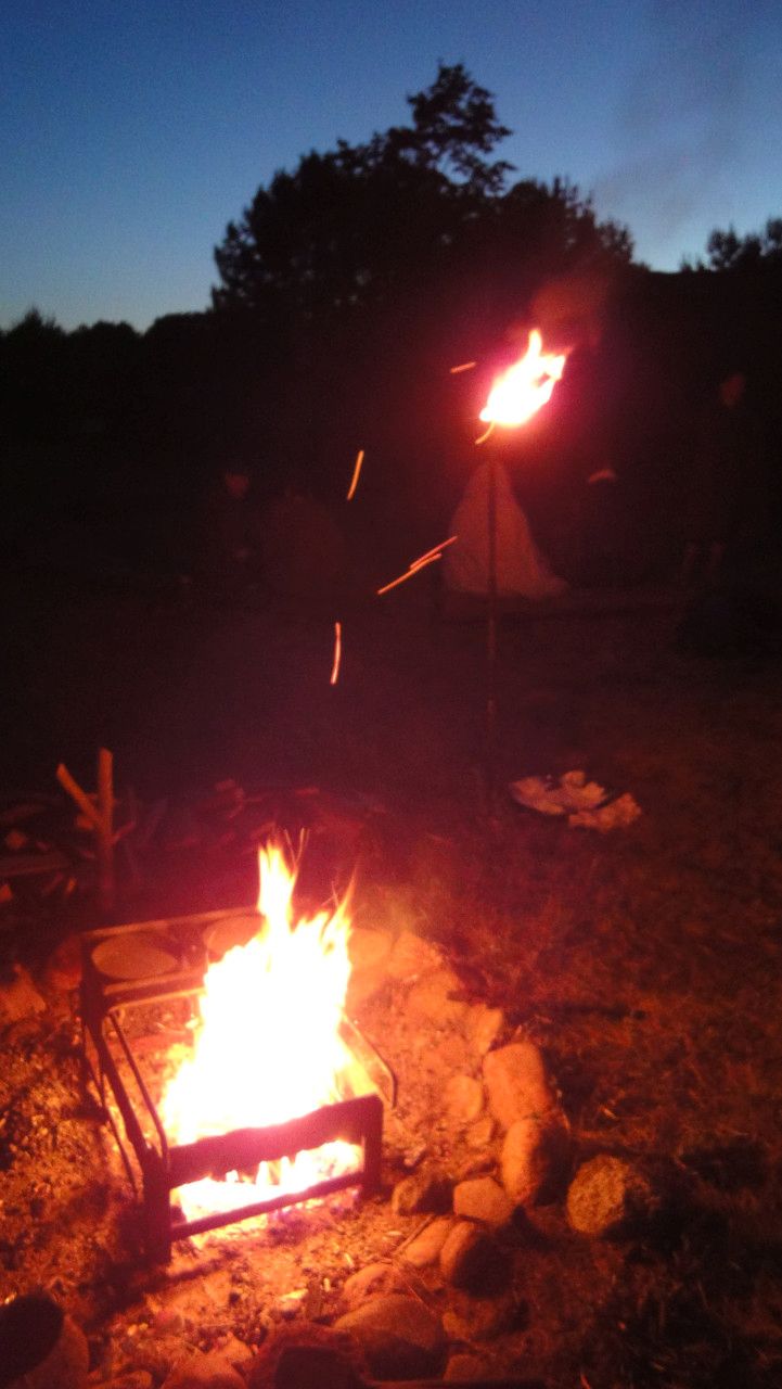 Abendliches Lagerfeuer an der Craticula.